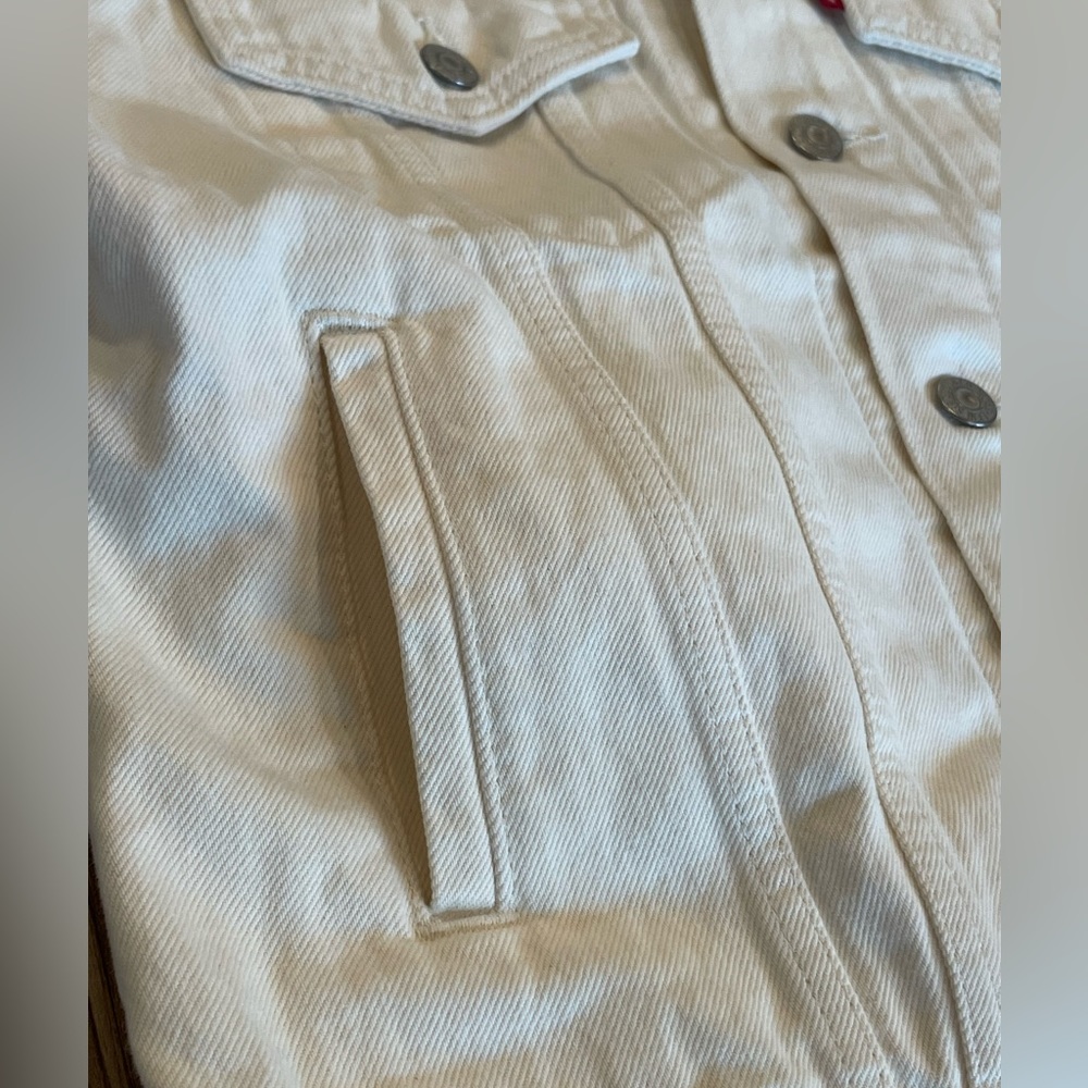🦋 Women’s Levi’s Ex-Boyfriend White Jean Jacket with Butterlies - Picture 8 of 11